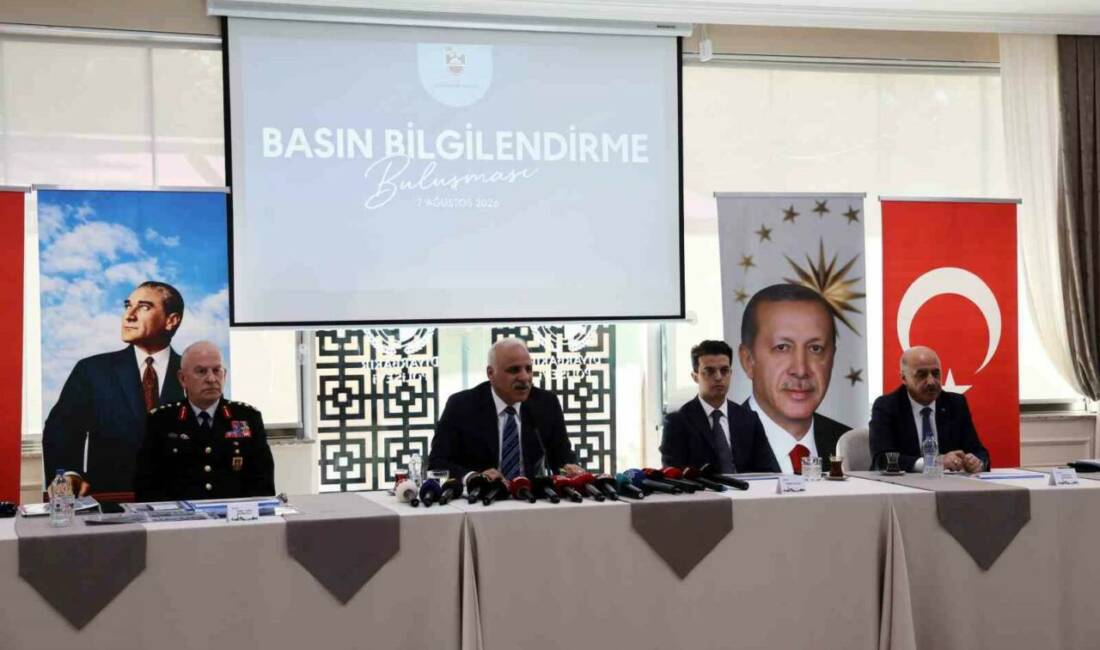 Diyarbakır Valisi Murat Zorluoğlu, zehir tacirlerine karşı kararlılıkla mücadele edeceklerini