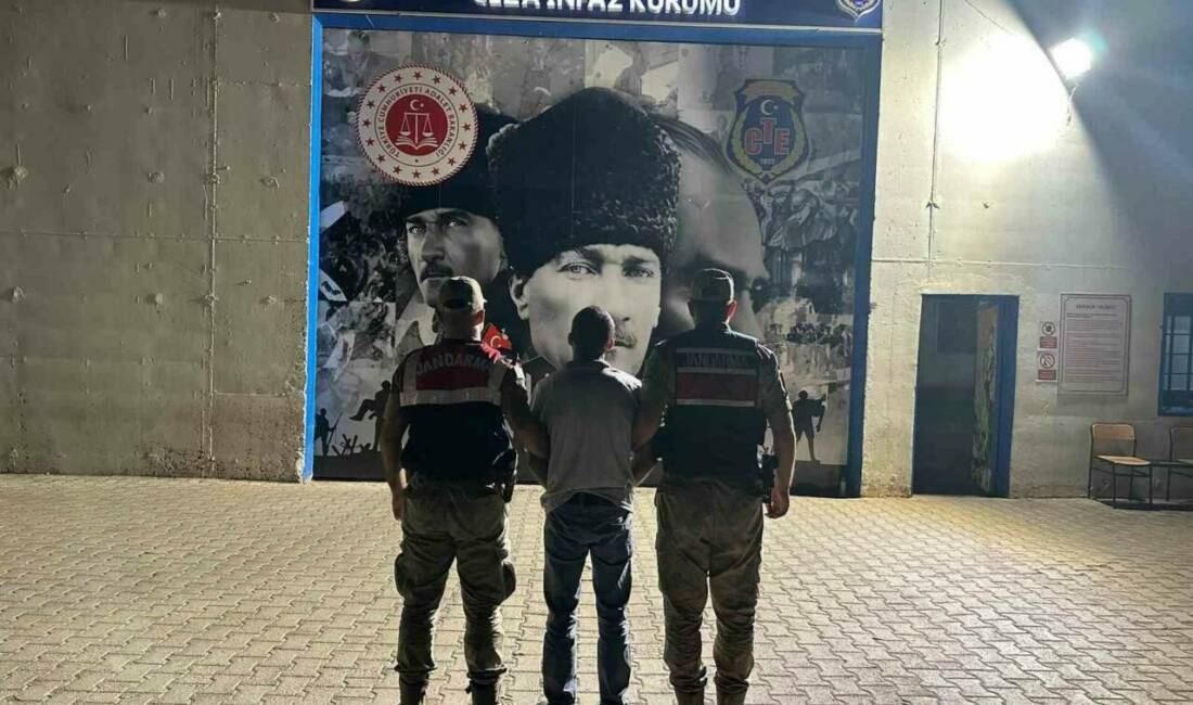 Diyarbakır’da 42 suç kaydı ve 16 yıl hapis cezası bulunan zanlı yakalandı Diyarbakır’da 42 suç kaydı bulunup, 16 yıl 2 ay hapis