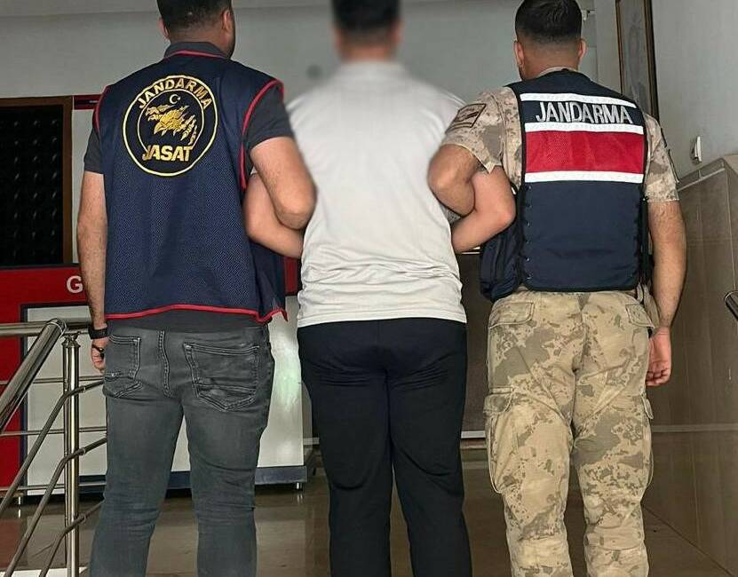 Şanlıurfa’da kendini kamu görevlisi olarak tanıtıp dolandırıcılık yapan şahıs jandarma