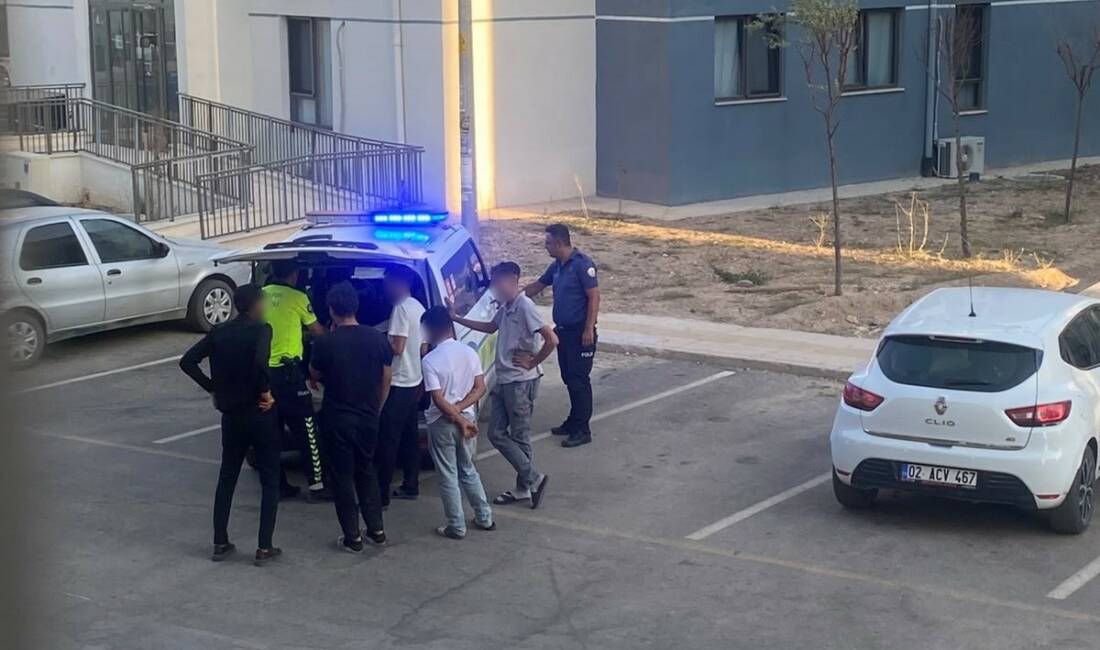 Adıyaman’da polis ekiplerinin ’dur’ ikazlarına uymayarak kaçan ehliyetsiz sürücüye 180