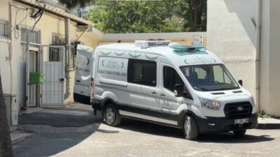 Gaziantep’in Araban ilçesinde kaynak yaparken elektrik akımına kapılan demir doğrama