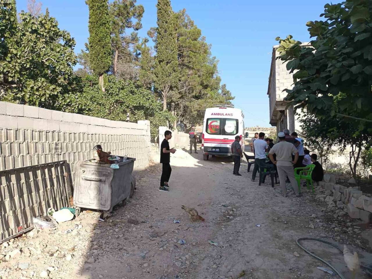 Şanlıurfa’nın Birecik ilçesinde, fotoğraf çekmek isterken dengesini kaybedip Fırat Nehri’ne