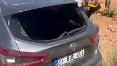 Gaziantep’te iki aracın kafa kafaya çarpışması sonucu meydana gelen kazada