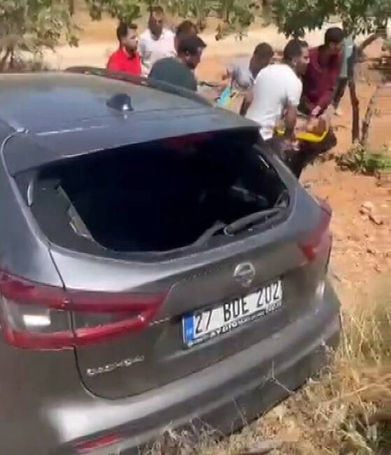 Gaziantep’te otomobiller kafa kafaya çarpıştı: 1’i ağır 3 yaralı Gaziantep’te iki aracın kafa kafaya çarpışması sonucu meydana gelen kazada