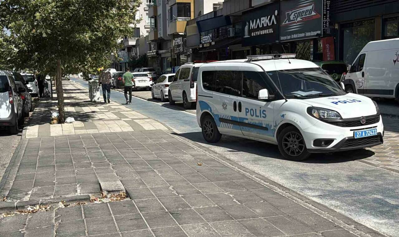 Gaziantep’te tartıştığı şahıs tarafından silahla vurulan bir kişi ağır yaralandı.