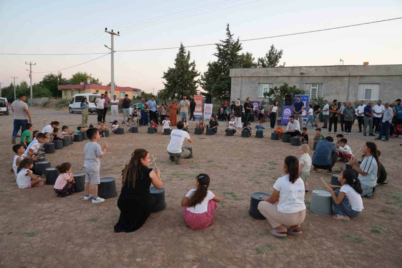 Diyarbakır Büyükşehir Belediyesinin kırsal mahallelerde çocukların sanata erişimini artırmak amacıyla