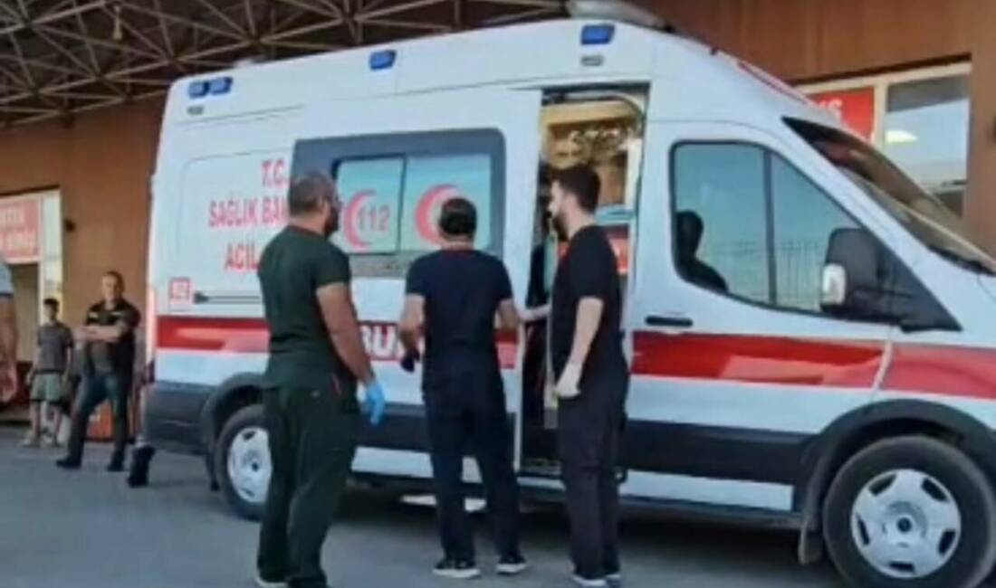 Diyarbakır’ın Ergani ilçesinde motosikletle kamyonetin çarpışması sonucu meydana gelen trafik