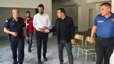 Adıyaman’ın Gölbaşı ilçesinde Kaymakam Kadir Algın, Gençlik Merkezini ziyaret ederek