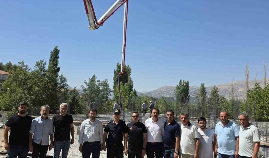 Adıyaman’ın Gölbaşı Kaymakamı Kadir Algın, Harmanlı Belde Belediye Hizmet Binası’nın