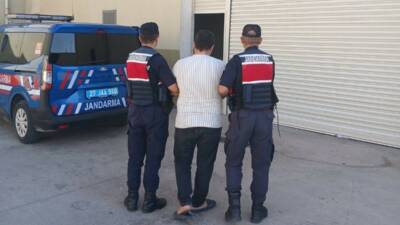 Gaziantep’te dolandırıcılık ve uyuşturucu suçlarından 10 yıl kesinleşmiş cezayla aranan