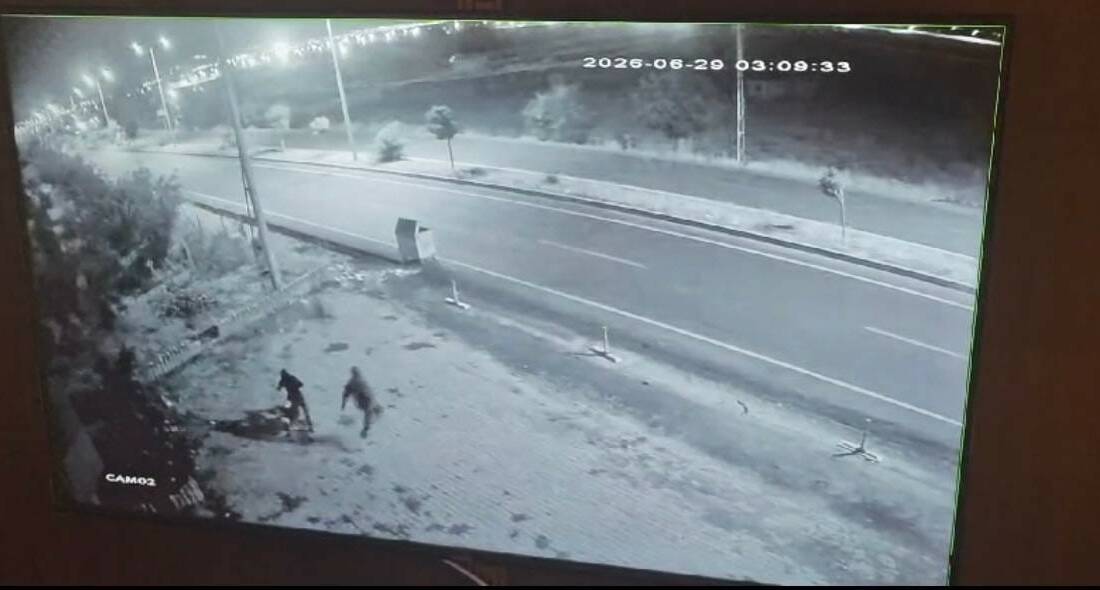 Kilis’te motosiklet hırsızlığı şüphelileri JASAT’tan kaçamadı Kilis’te meydana gelen motosiklet hırsızlığı olayıyla ilgili 2 şüpheli, Jandarma