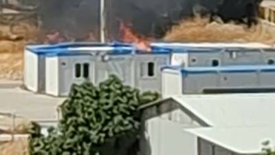 Adıyaman’da aşırı sıcaklar nedeniyle kısa devre yapan elektrik tellerinden çıkan