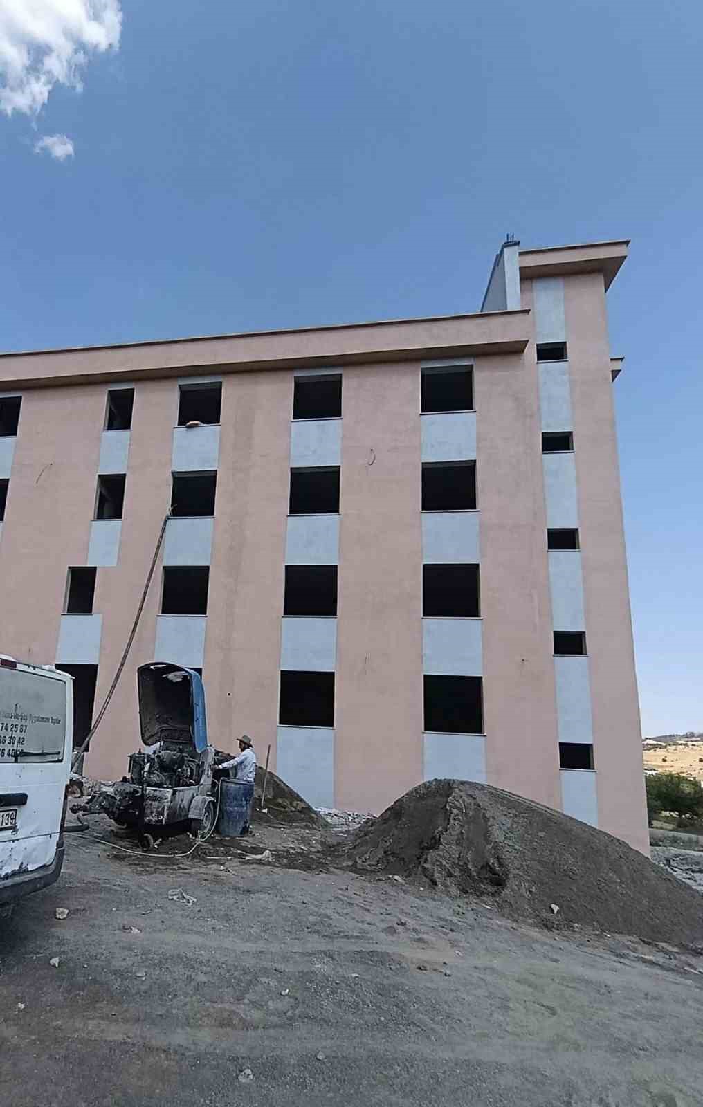 Diyarbakır’ın Çermik ilçesinde müftülük tarafından yaptırılan dört katlı yatılı Kur’an