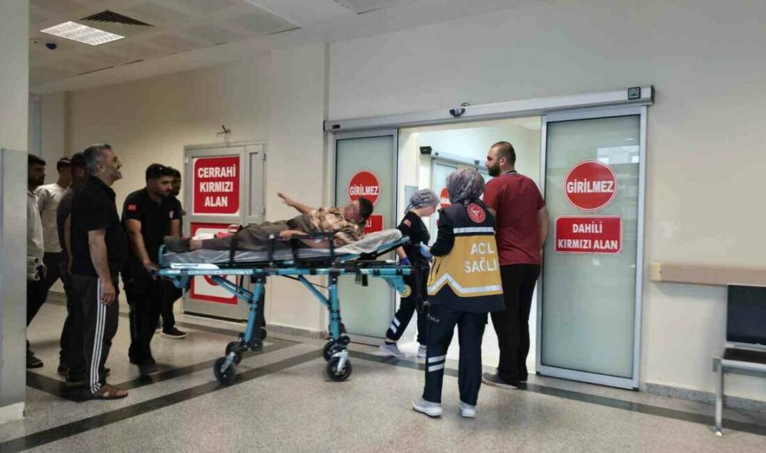 Adıyaman’da merdivenlerden yuvarlanan 1 kişi yaralandı.