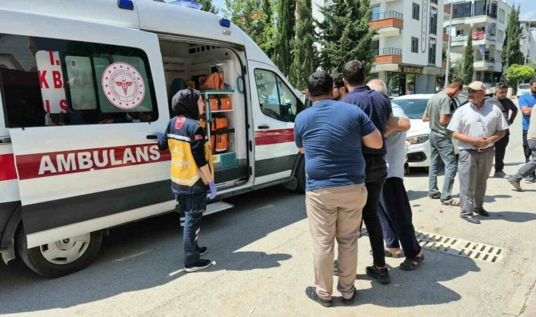Adıyaman’da minibüs ile motosikletin çarpışması sonucu meydana gelen kazada 2