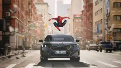 BMW’nin bazı otomobillerin multimedya ekranlarında film tanıtımı göstermeye başlaması, araç