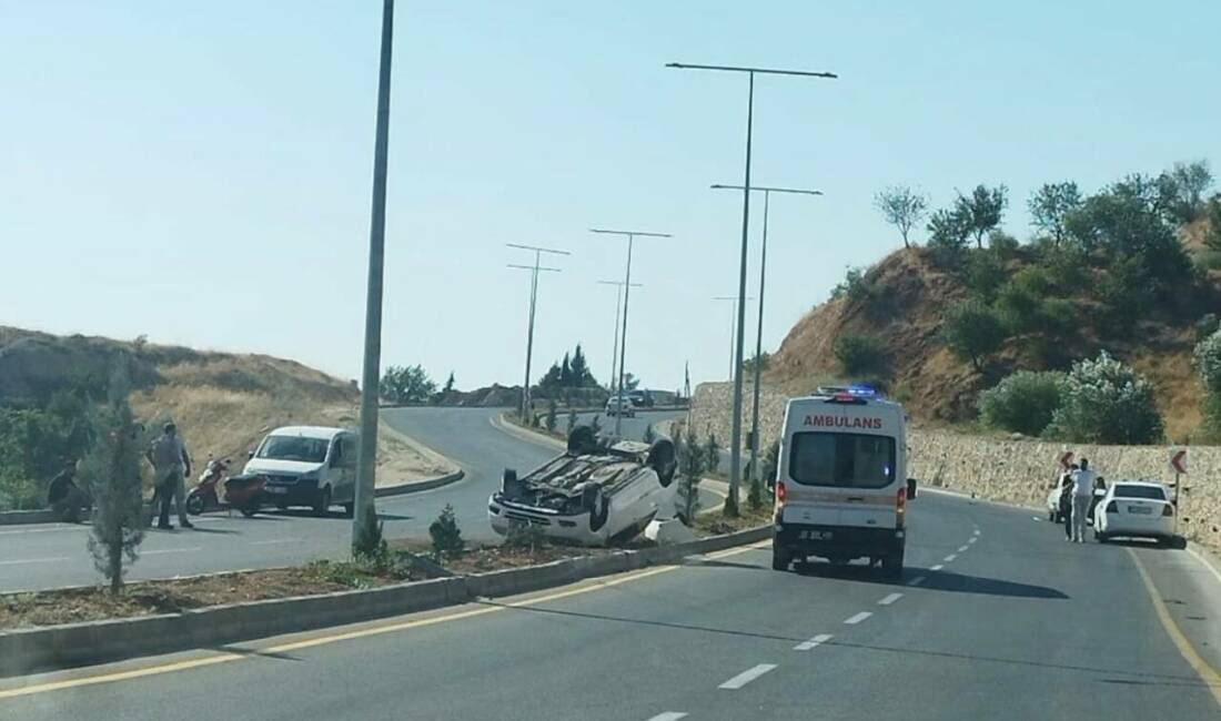 Adıyaman’da, otomobilin takla atması sonucu 1 kişi yaralandı.