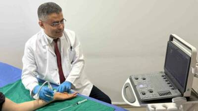 Fiziksel Tıp ve Rehabilitasyon Uzmanı Prof. Dr. İrfan Koca, erken