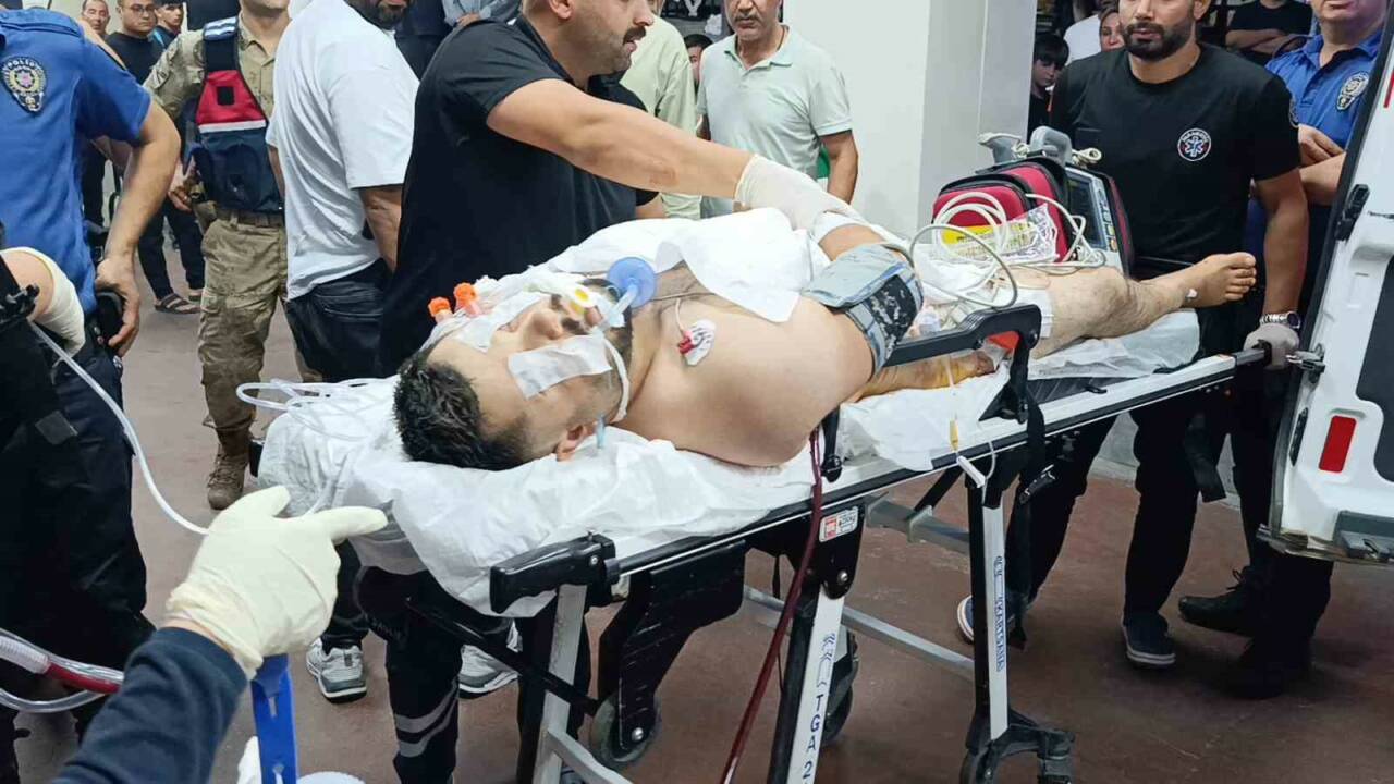 Şanlıurfa’da hastane bahçesinde silahlı saldırı: 1’i çocuk 2 yaralı