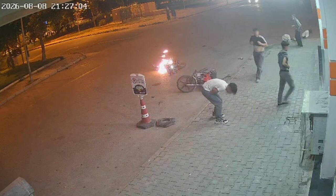 Şanlıurfa’nın Birecik ilçesinde iki motosikletin çarpışması sonucu 4 kişi yaralandı