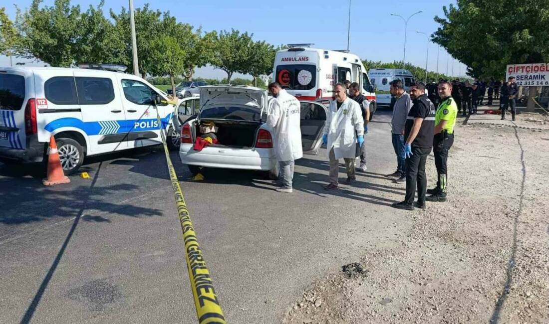 Şanlıurfa’nın Eyyübiye ilçesinde seyir halindeki otomobile düzenlenen silahlı saldırıda 1