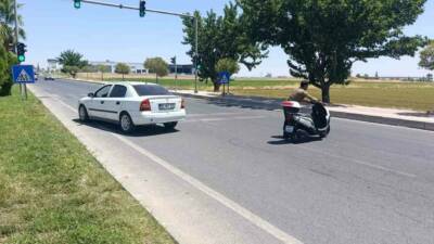Şanlıurfa’da otomobil ile motosikletin çarpıştığı kazada motosiklet sürücüsü yaralandı.