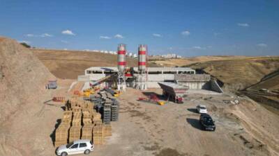 Siirt’te altyapı çalışmalarında kullanılmak üzere Beton Santrali ve Kilitli Parke