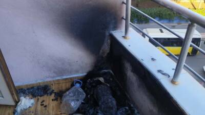 Siirt’te bir apartmanın 5. katındaki dairenin balkonunda bulunan piknik tüpünün