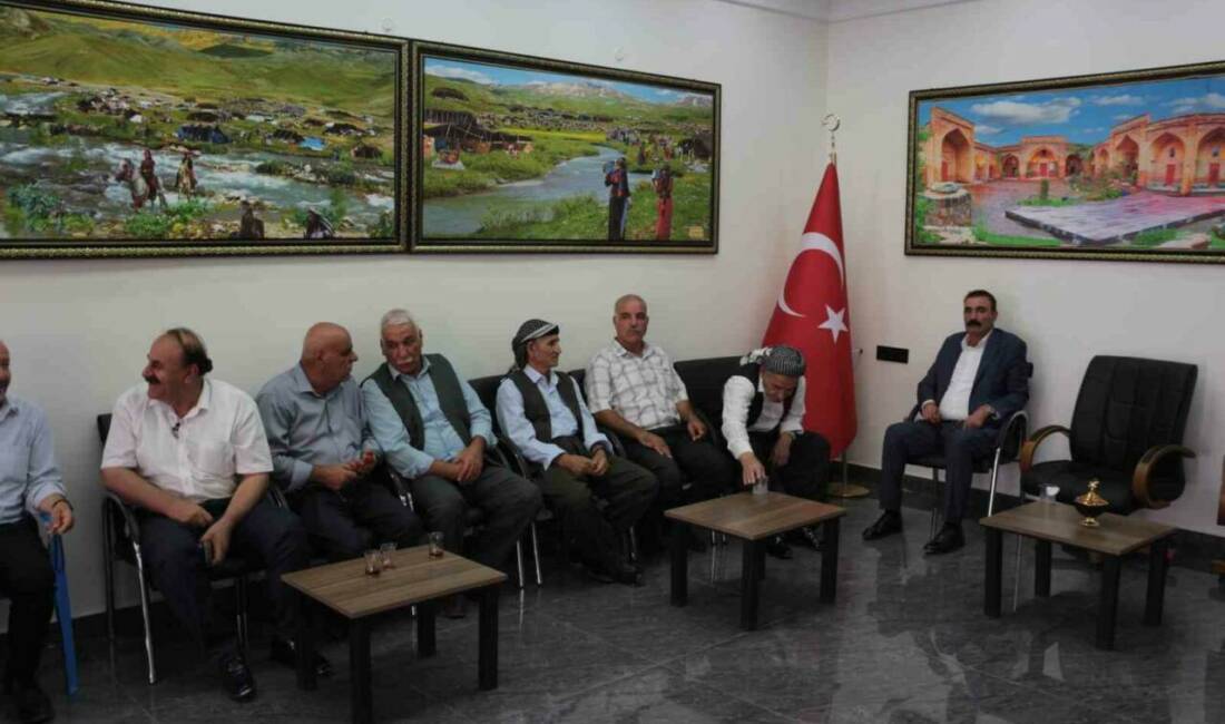 Şırnak’ta Kadim Aşiretler Federasyonu İl Başkanlığı öncülüğünde bir araya gelen