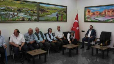 Şırnak’ta Kadim Aşiretler Federasyonu İl Başkanlığı öncülüğünde bir araya gelen