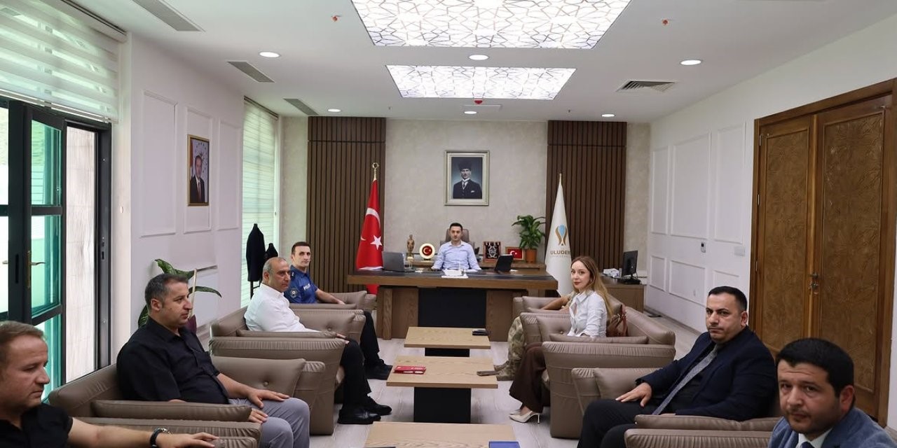 Şırnak’ın Uludere ilçesinde, Kaymakam Salih Kaya başkanlığında ilçede görev yapan