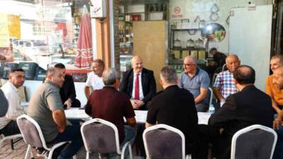Adıyaman Valisi Abdullah Küçük, kent merkezindeki Gölbaşı Caddesi’nde faaliyet gösteren