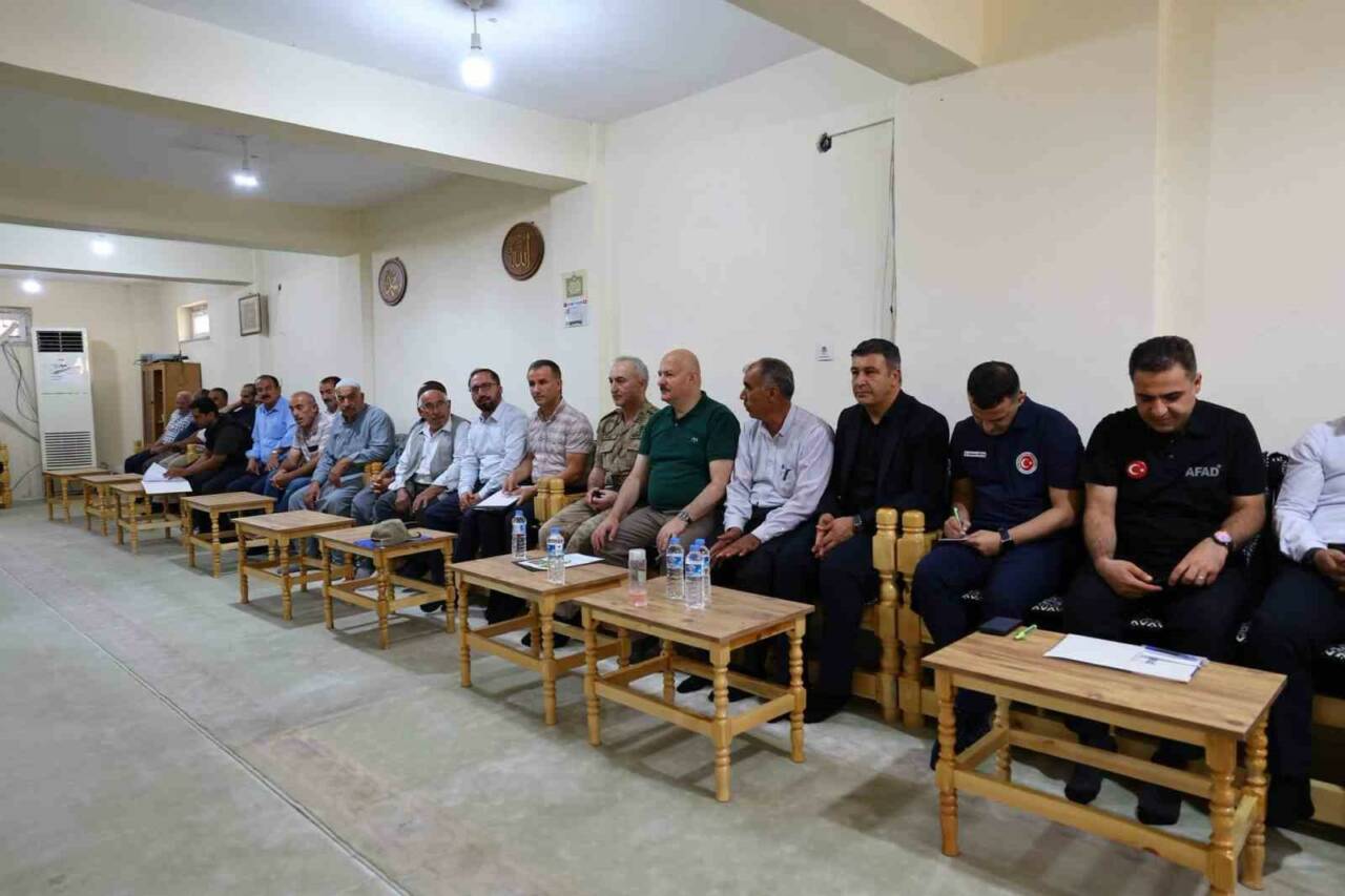 Adıyaman Valisi Abdullah Küçük, beraberindeki kurum amirleriyle birlikte merkeze bağlı