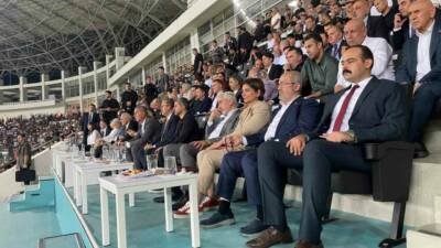 Diyarbakır Vali Yardımcısı Yusuf Melikşah Aydın, geride bırakılan Amed Sportif