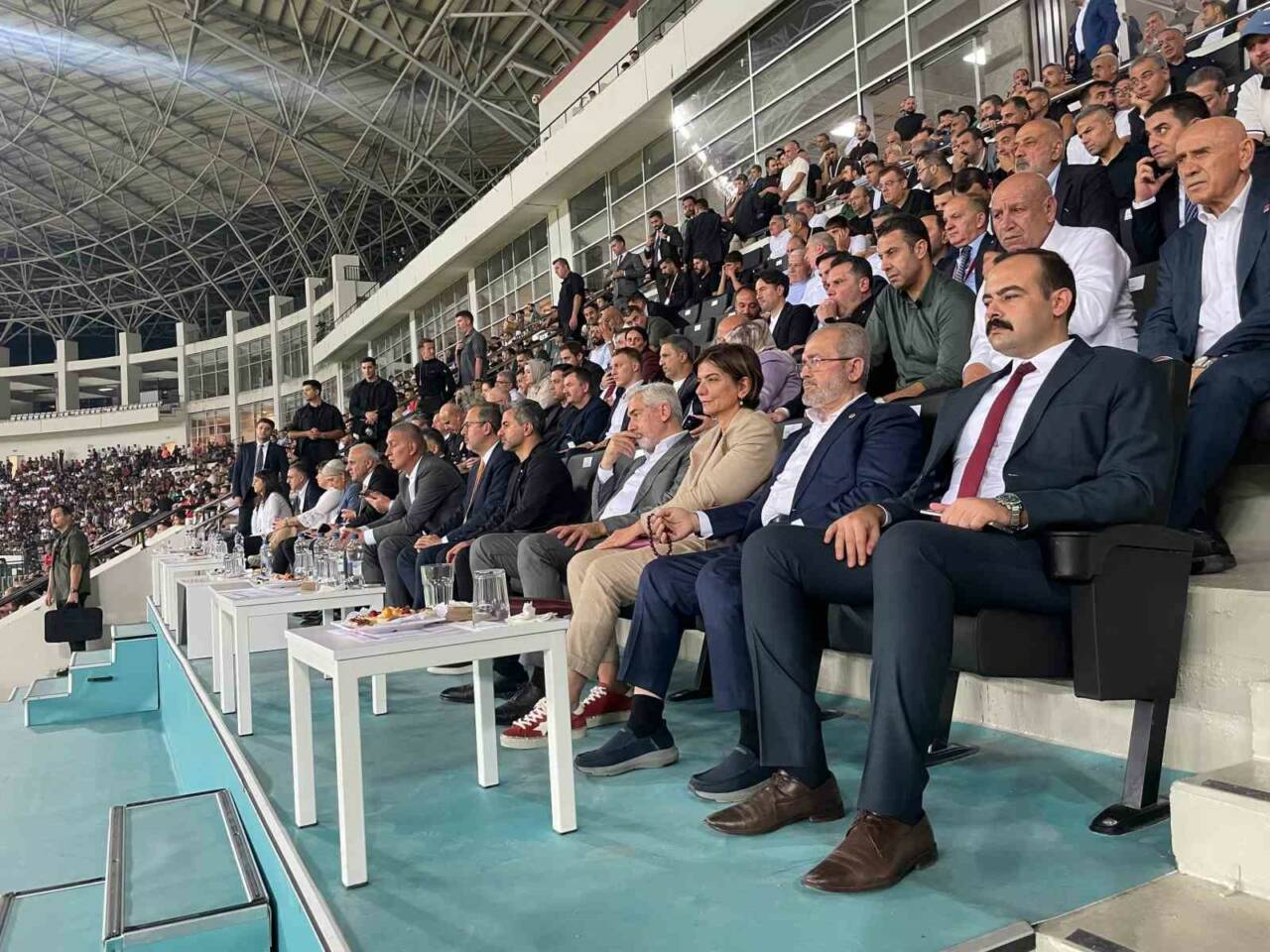 Diyarbakır Vali Yardımcısı Yusuf Melikşah Aydın, geride bırakılan Amed Sportif