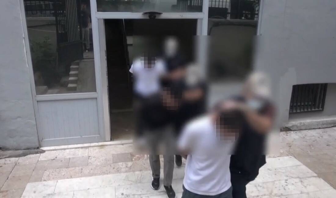 Diyarbakır’da vatandaşları darbettikleri gerekçesiyle gözaltına alınan 6 şüpheliden 3’ü tutuklandı.