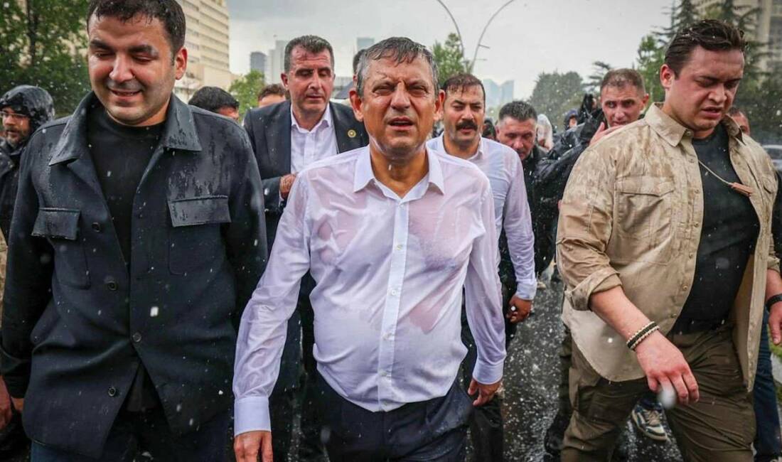 YENİ Parti İletişim hesabı, Özgür Özel’in Meclis’e yürüdüğü anların yer
