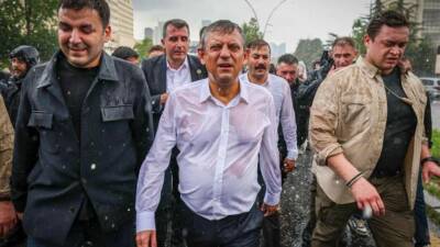YENİ Parti İletişim hesabı, Özgür Özel’in Meclis’e yürüdüğü anların yer