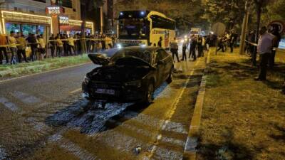 Şanlıurfa’nın Siverek ilçesinde yolun karşısına geçmeye çalışan yaşlı kadın, otomobilin