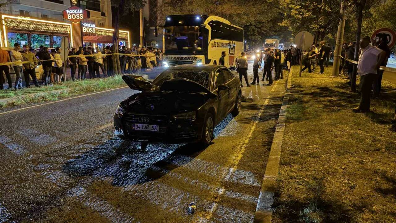 Yolun karşısına geçerken otomobilin çarptığı kadın hayatını kaybetti